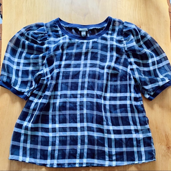 ✨ a new day Navy and White Plaid Sheer Top - S - Picture 4 of 10